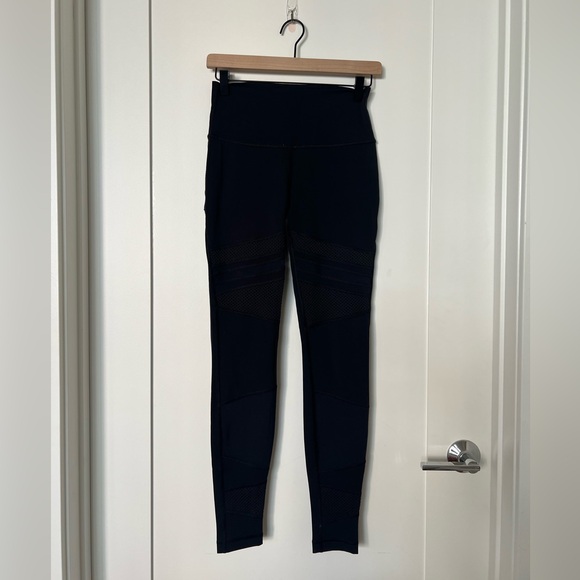 lululemon athletica Black Leggings - Picture 1 of 3